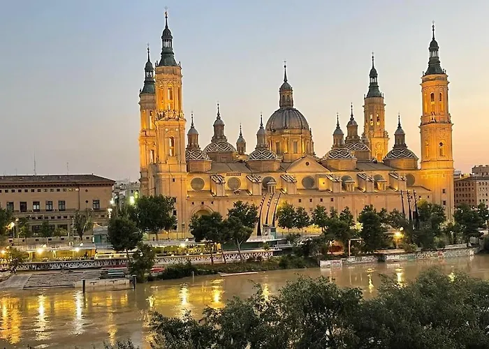 Con Vistas Al Pilar Con Aparcamiento Privado * 사라고사